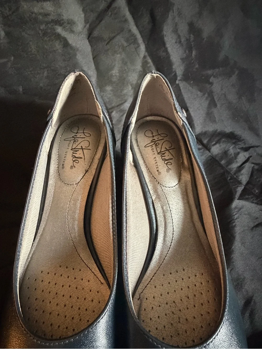 Life Stride Women's Pointed-Toe Pumps in Navy